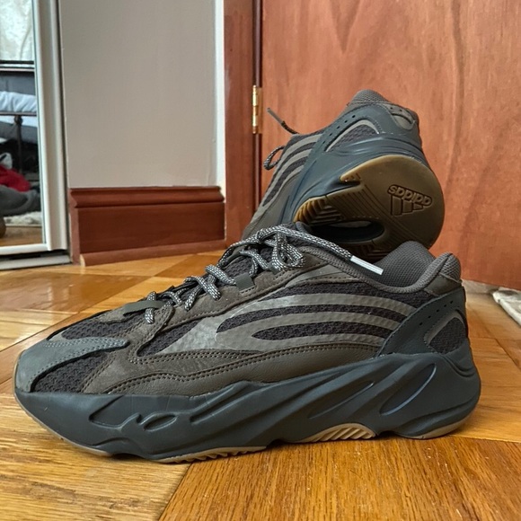 Adidas Yeezy Boost 700 V2 Geode
